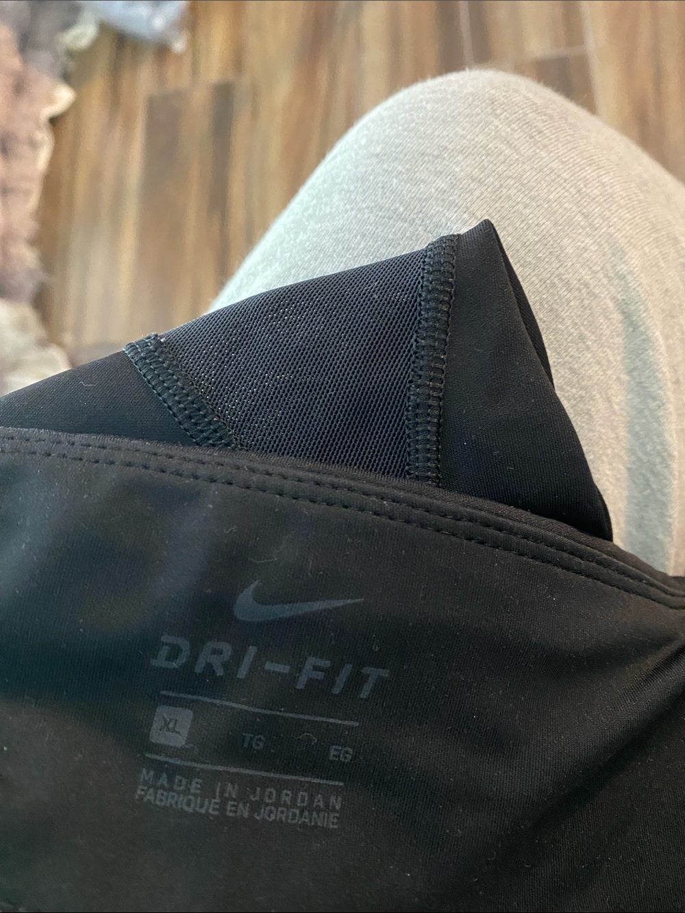 🐛Nike Dri-Fit black drawstring leggings with mesh details! - Picture 8 of 13